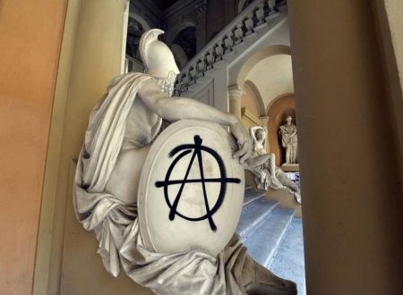 Sedicenti Anarchici imbrattano Palazzo Hercolani